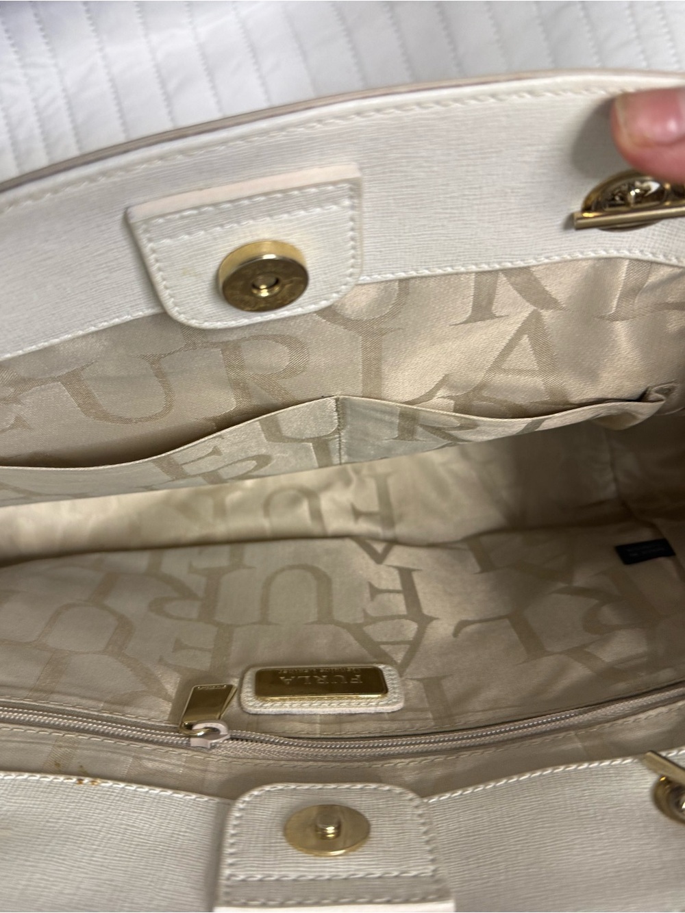 Furla Soft ivory Leather Chain-Handle Shoulder Bag - Picture 5 of 7